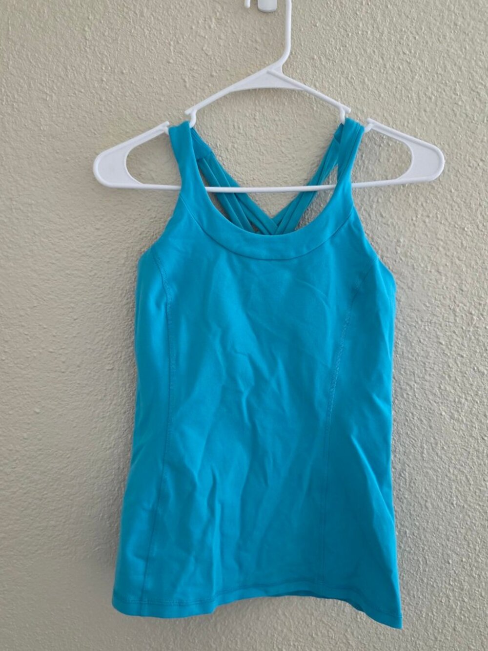 Lululemon Womens Tank Top 8 Turquoise Crisscross Back Built In Bra